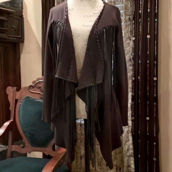 S  ARIAT S Ladies Western LongSleeve Cardigan with Long Fringe V-Front opening - Picture 4 of 17